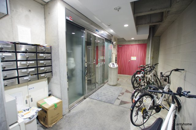 SENSE UMEKITA　仲介手数料無料のロビー