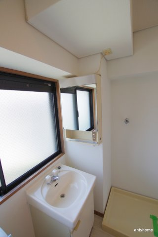 SENSE UMEKITA　仲介手数料無料の洗面所