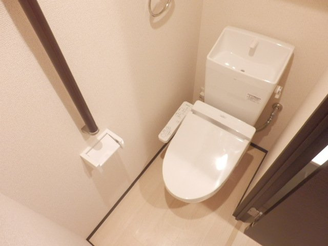 クレイノリンローのその他|温水便座付きです