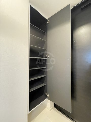 S-RESIDENCE難波大国町Unoの収納|S-RESIDENCE難波大国町Uno（エスレジデンスナンバダイコクチョウウーノ）　シューズボックス