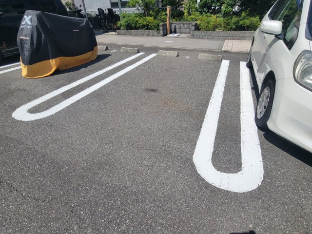 ヴァンベール千晴の駐車場