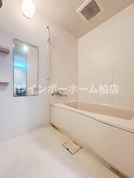仲介手数料（賃料の1.10ヵ月）の50％OFF対象物件！の浴室|きれいなお風呂です