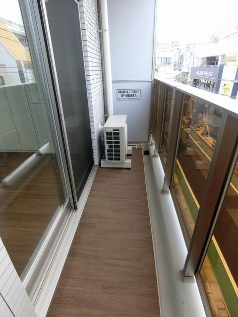 クレストコート江古田のバルコニー|陽当たり良好なバルコニーです