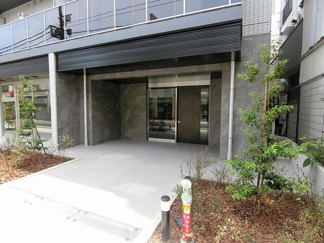 クレストコート江古田の外観|建物入り口