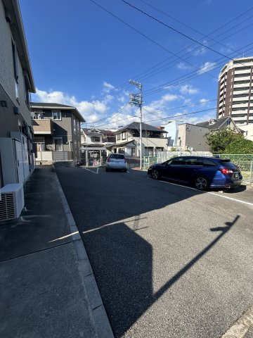 キャム月見山Ⅲの駐車場
