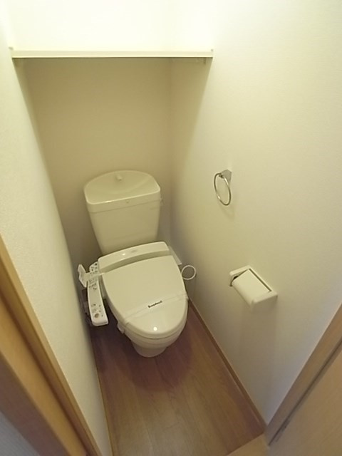 レオパレス鳴尾Bのトイレ