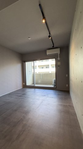 クラッシー博多の居間・リビング
