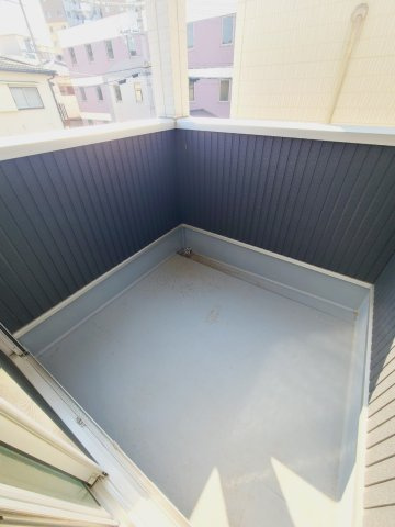笠屋町戸建　B棟のバルコニー