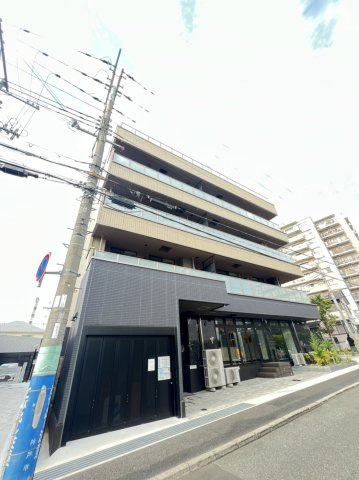 シー・クリサンス西岡本の外観