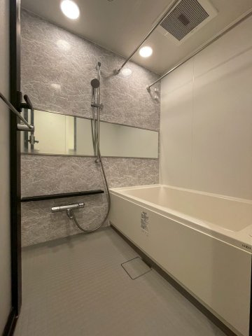 Ropponmatsu View Apartmentの浴室