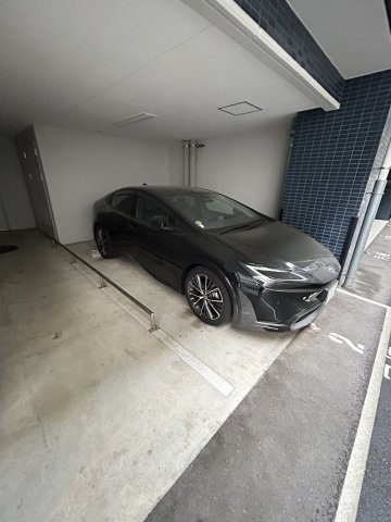 プレサンス大手前ピリオドの駐車場