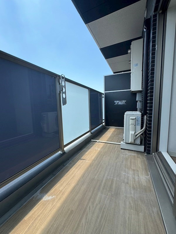 プレサンス松屋町グレースのバルコニー