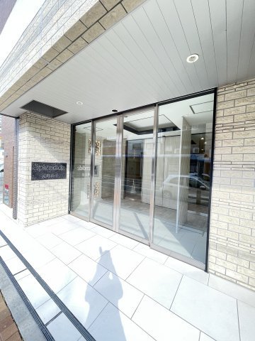 スプランディッド元町山手のエントランス