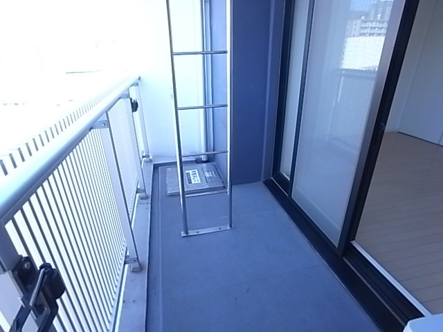 レジディア神戸元町のバルコニー