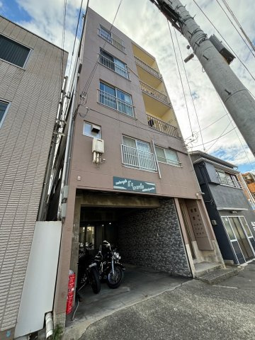 城内マンションの外観