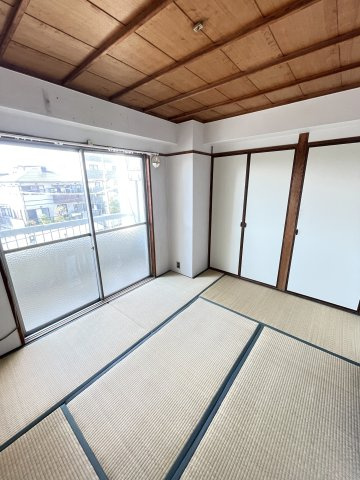 金盃第2ビル高羽荘の寝室