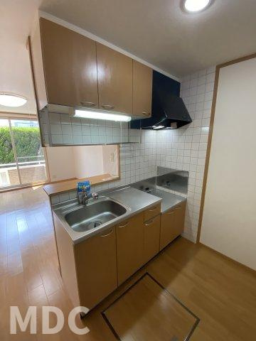 徳島市南矢三町２丁目のアパートのキッチン