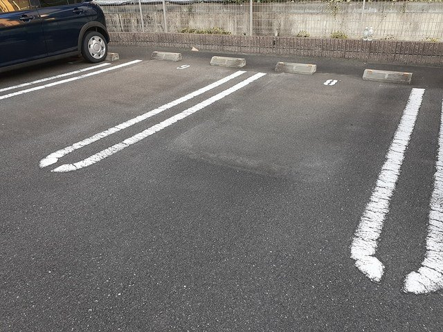 サニーフラットⅡの駐車場|カースペースがあります
