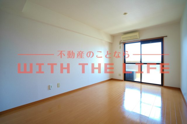 アーニスト新合川【キャッシュバック対象物件】の内装|明るい室内です