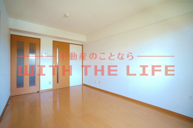 アーニスト新合川【キャッシュバック対象物件】の洋室|明るい洋室です