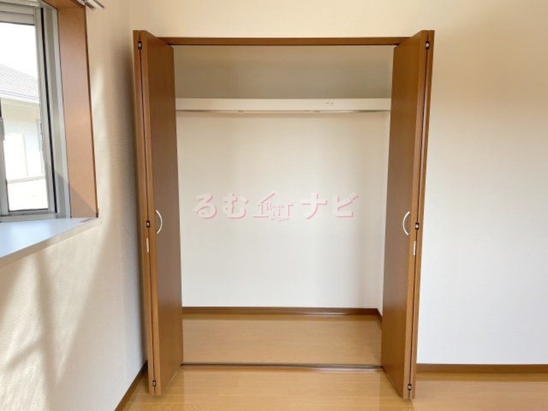 春日市上白水１０丁目のアパートの収納