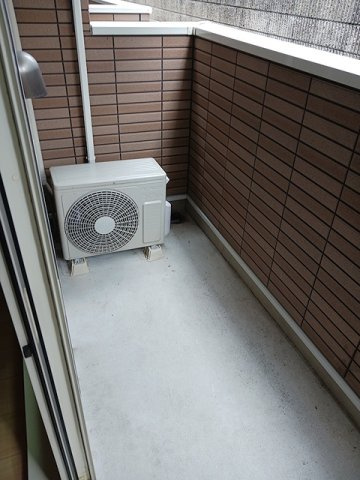 徳島市南庄町５丁目のアパートのバルコニー