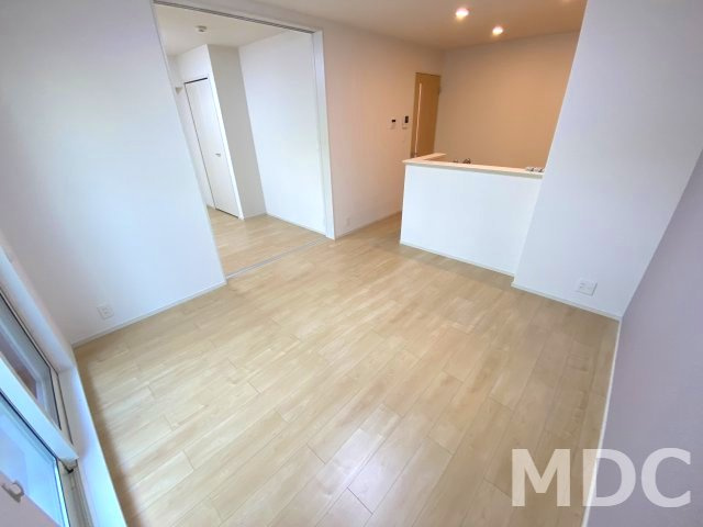 徳島市南庄町５丁目のアパートの居間・リビング