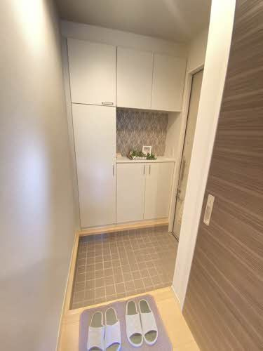 グランマスト林町 Ａ棟の玄関