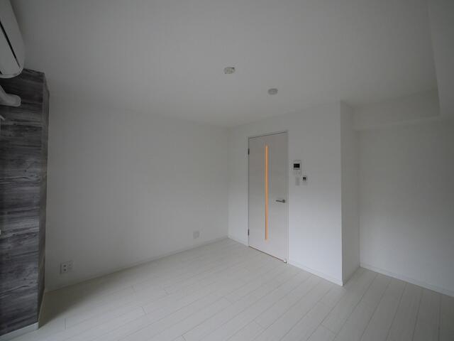 ＴＨＥ　ＣＬＡＳＳ　ＯＭＯＲＩ　ＲＥＳＩＤＥＮＣＥの洋室|洋室です