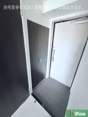 古出来エンブルコートの玄関