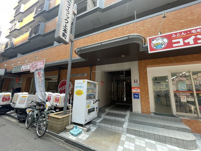 ライラック上本町のエントランス
