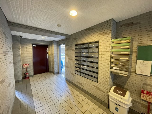 ライラック上本町のロビー