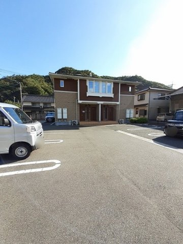 サウスヴィラＡの駐車場