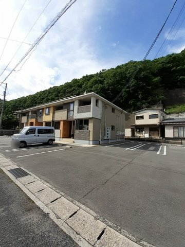 プランタンの駐車場