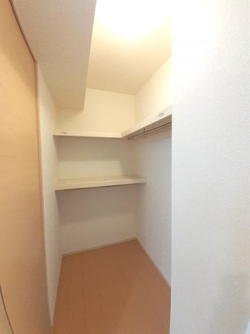 レイクサイドパレスＢの収納