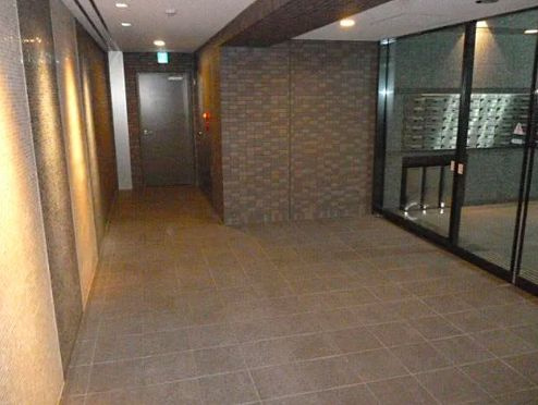 ルーブル清澄白河参番館 のロビー|ゆとりのあるロビーです