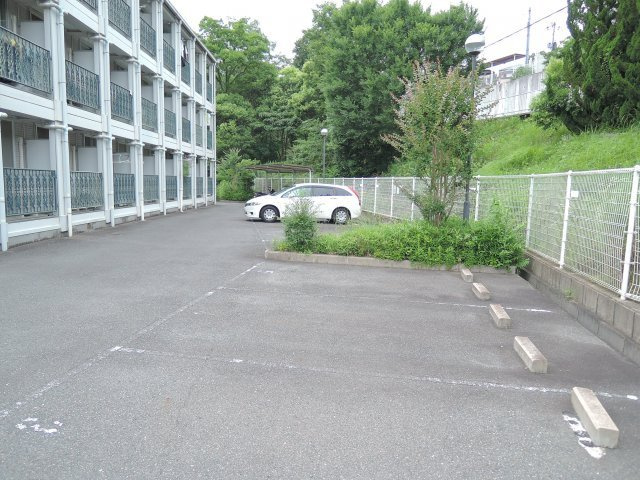ステュディオYURIの駐車場