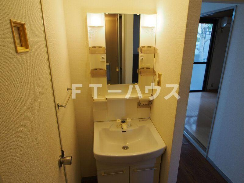 メゾンドール行徳の洗面所