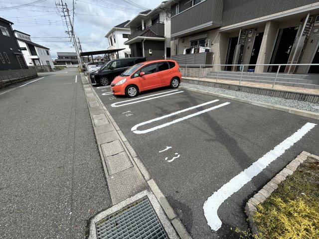 HEIM　SPICAの駐車場
