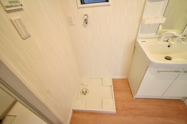 笠屋町戸建の設備