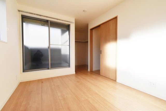 笠屋町戸建の洋室|6.0帖