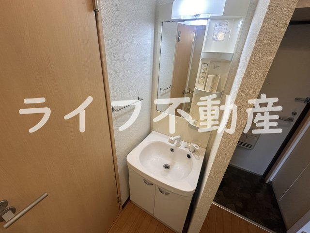 M’プラザ高井田の独立洗面台