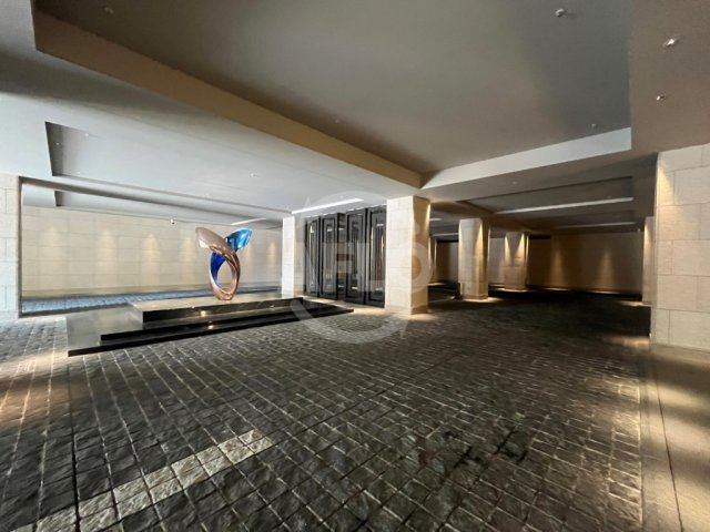 グラングリーン大阪THE NORTH RESIDENCE　扇町小学校の駐車場