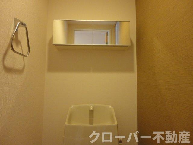 シャトーミニヨンの収納|ＷＣ収納