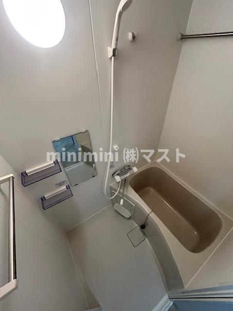 JJ　RESIDENCE　NISHIKUJOの浴室