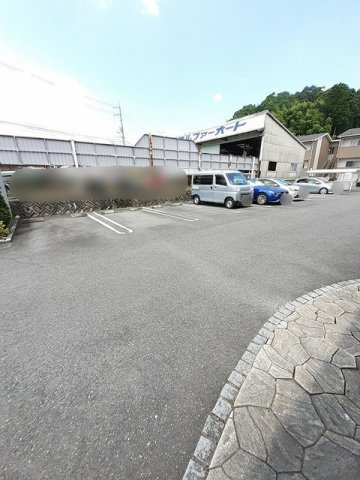 プリマベーラの駐車場|駐車場完備です