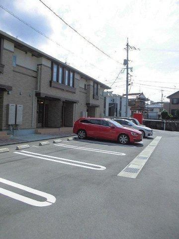 ル　ジャルダン　Ⅰの駐車場|駐車場完備です