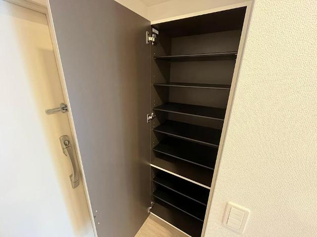 プラージュ広島駅前の収納|下駄箱