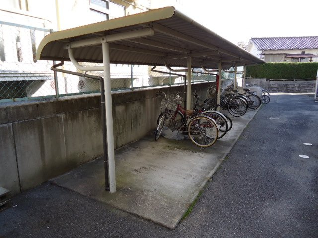 サンクレスト東広島のその他|駐輪場