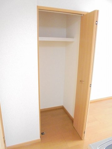 フィオレット立戸の収納|便利な収納スペースです